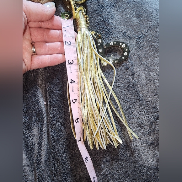 New BEBE Sequin Beads Heart Shaped Faux Leather Wristlet Zippered Bag Tassel Zip - Picture 15 of 16